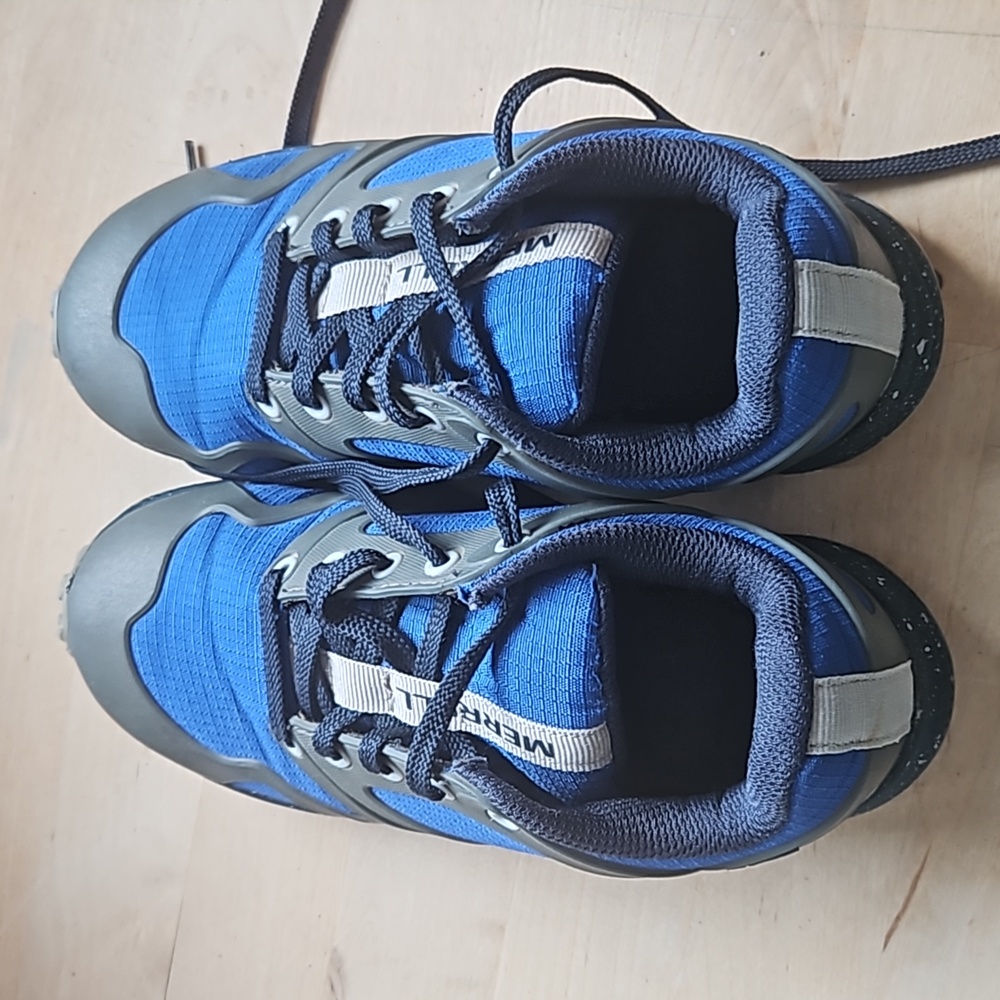 Kids 13.5 wide Merrell hiking shoes